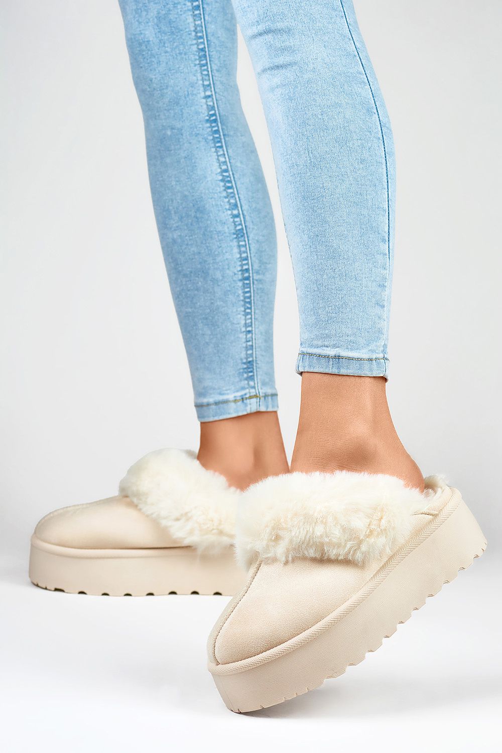 Slippers model 191297
